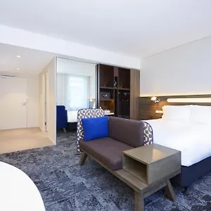 **** Hotel Express Centre By Ihg Australia