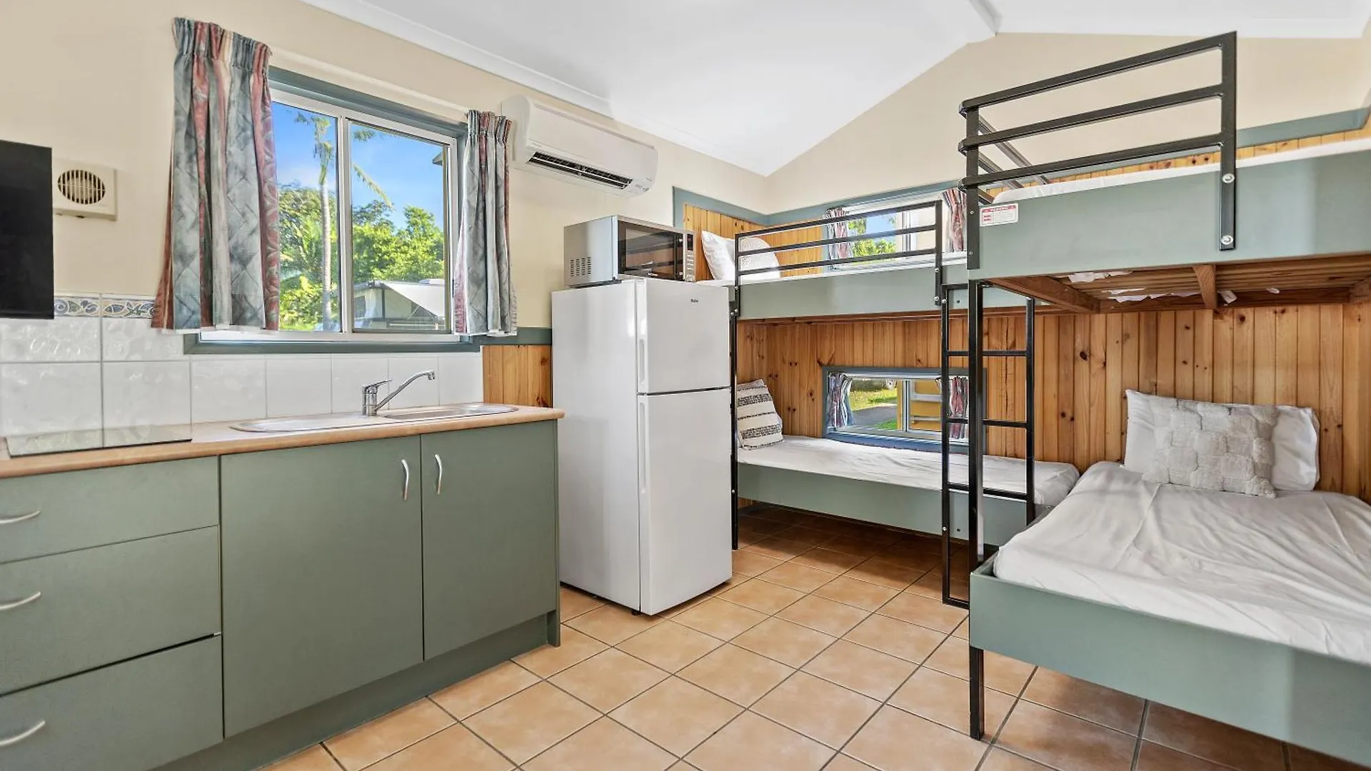 Tasman Holiday Parks - Airlie Beach